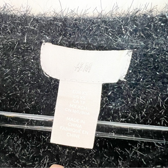 H&M BLACK METALLIC EYELASH FUZZY LONG SLEEVE PULLOVER SWEATER WOMENS SZ XS - Picture 7 of 8